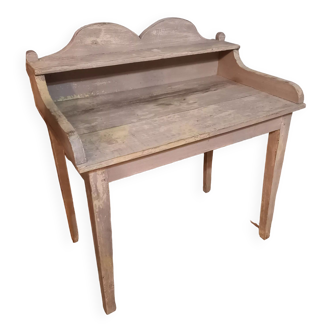 Dressing table