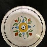 18th century polychrome earthenware plate