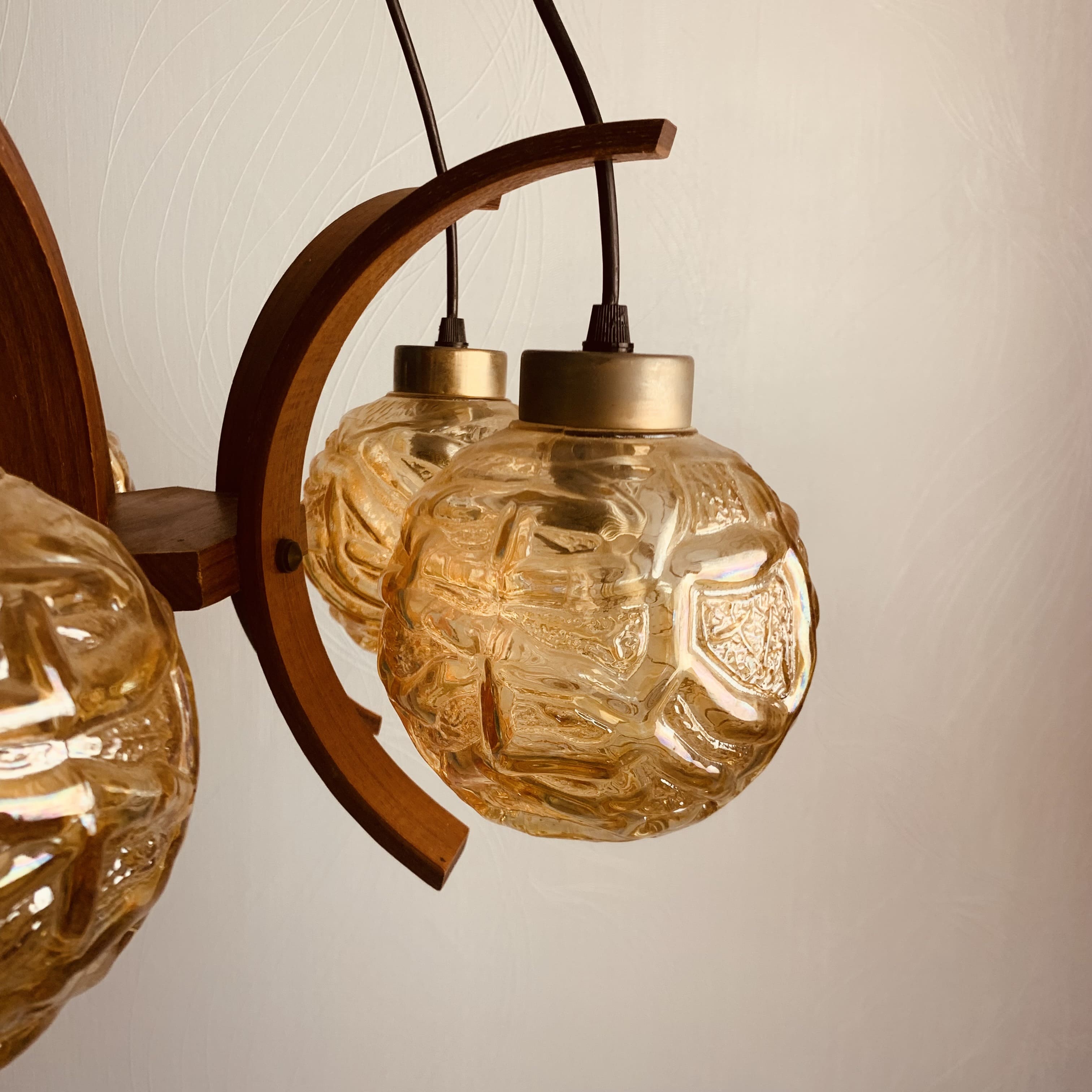 Iridescent glass teak chandelier - 5 burners