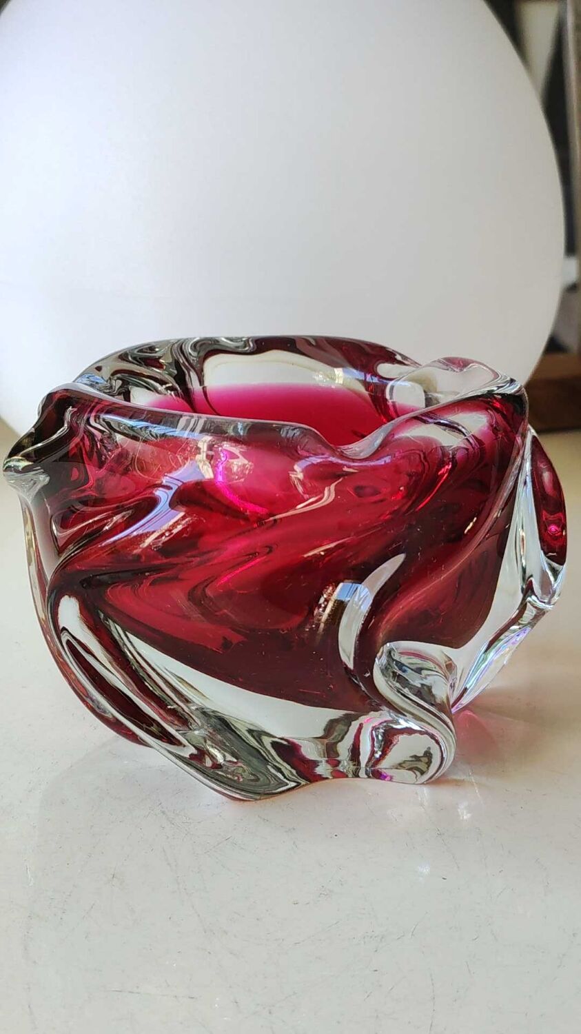 Empty pocket/Ashtray in blown Art glass, Murano. Ruby red, 1960