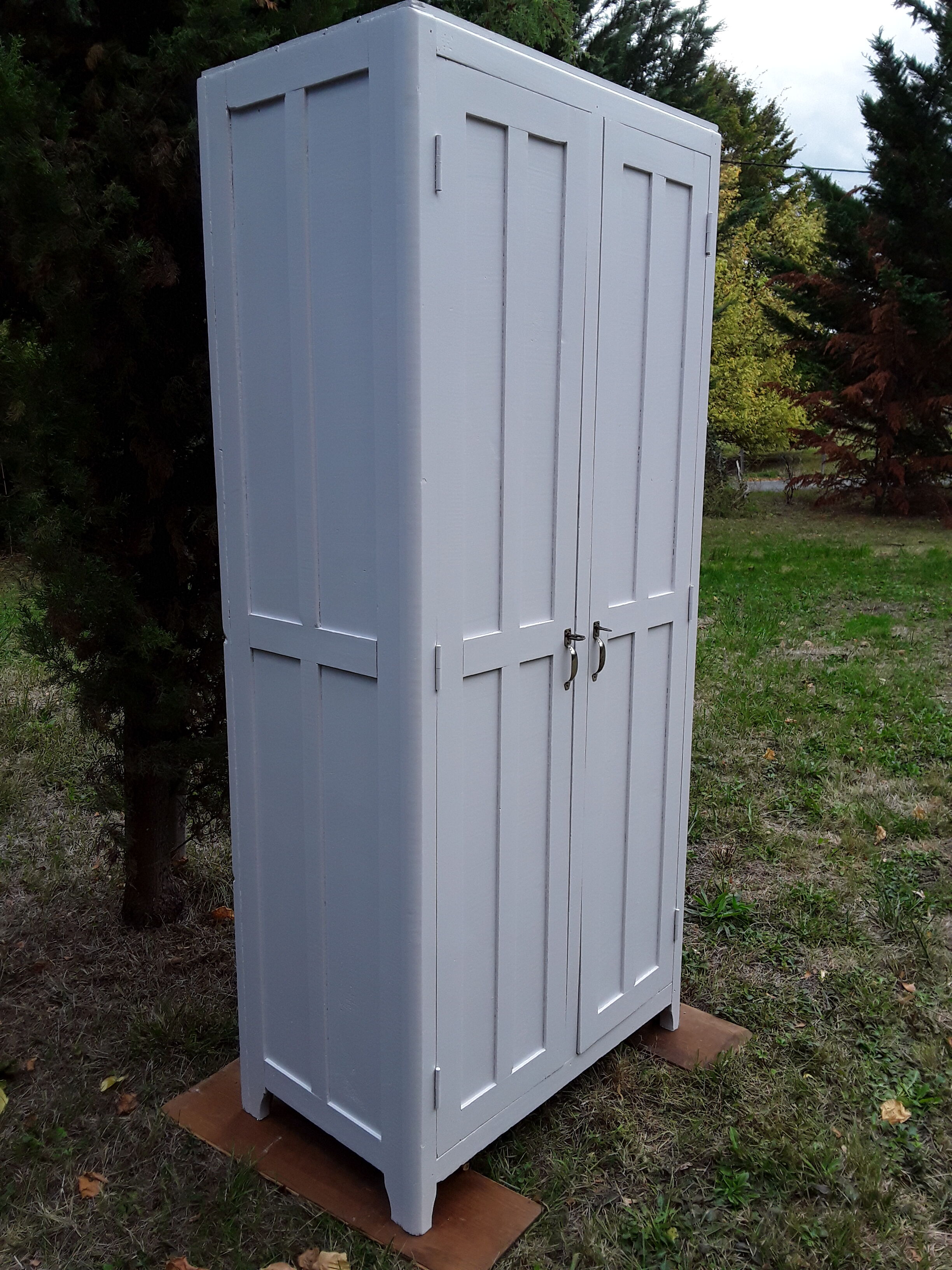 Paris wardrobe white gray