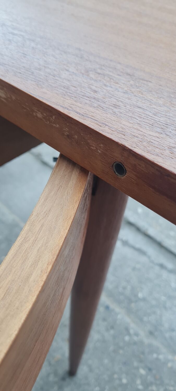 Scandinavian Round Table 1960