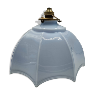 Blue opaline suspension
