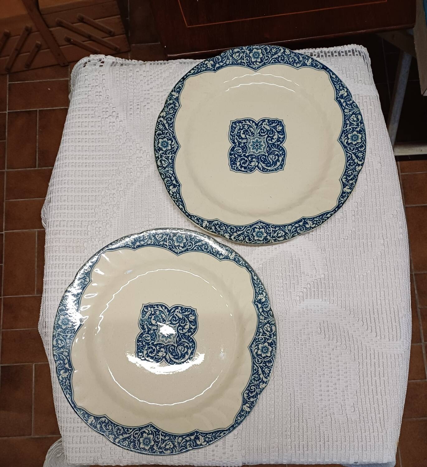 2 Gien Ironstone Flat Plates