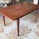 Table scandinave