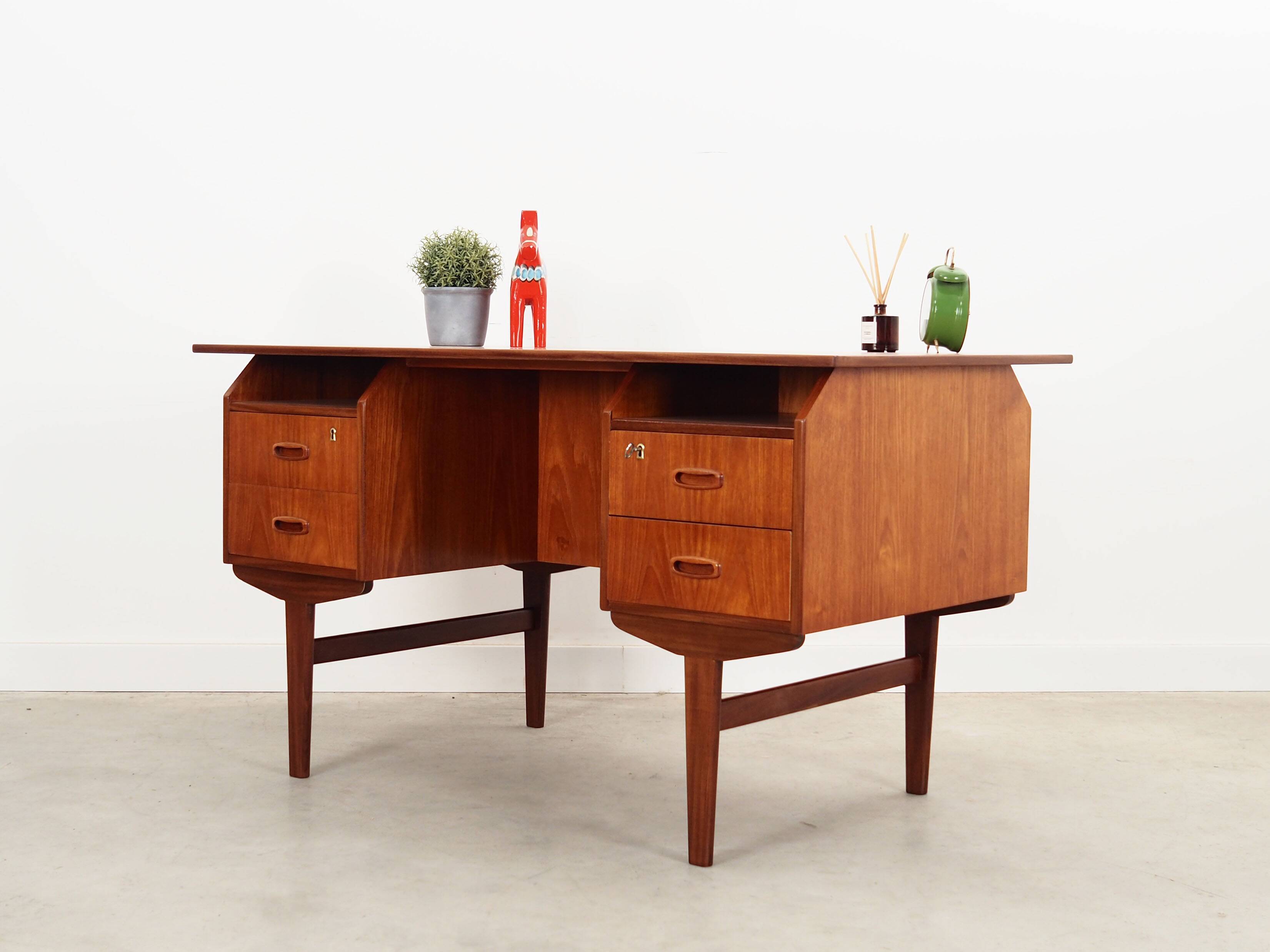 Teak desk, Danish design, 1970s, production: Denmark