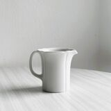 Pot à lait en porcelaine blanche