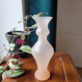 Pink opaline soliflore vase