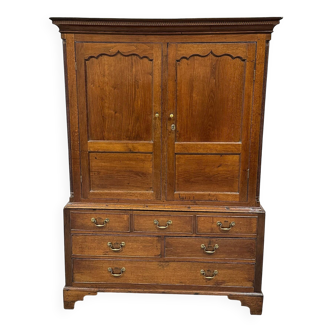 18th Century oak welsh cupboard