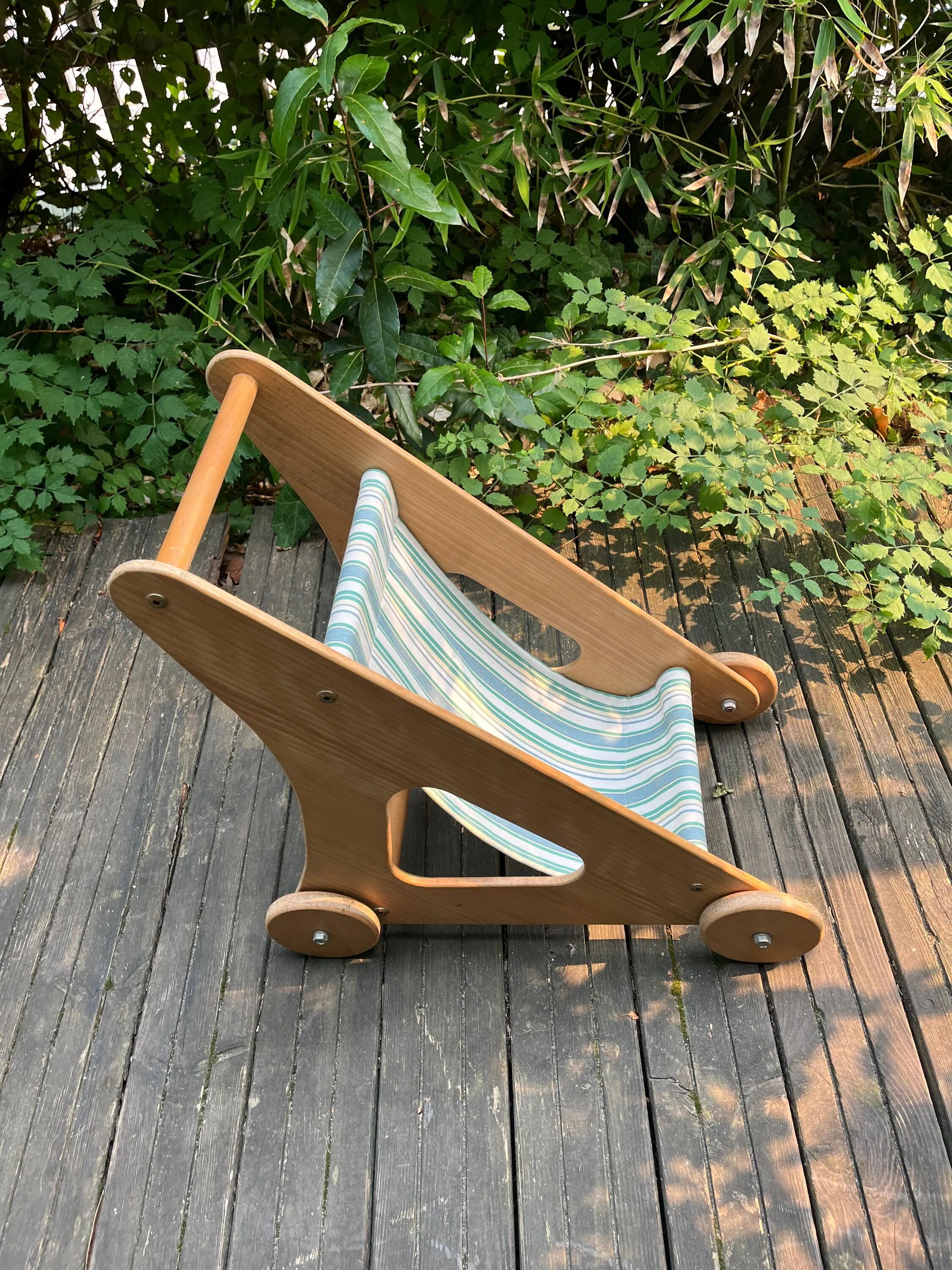 Poussette chariot de marche bébé bois vintage