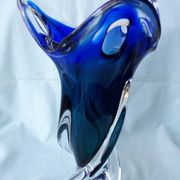 Vase en verre bleu