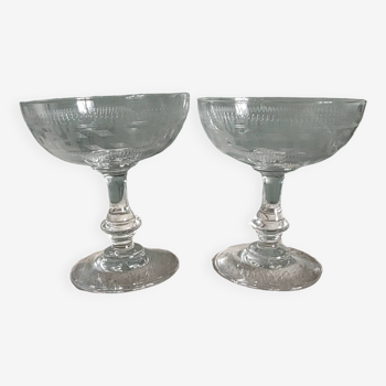 2 antique champagne glasses, engraved Empire frieze - Period 1900