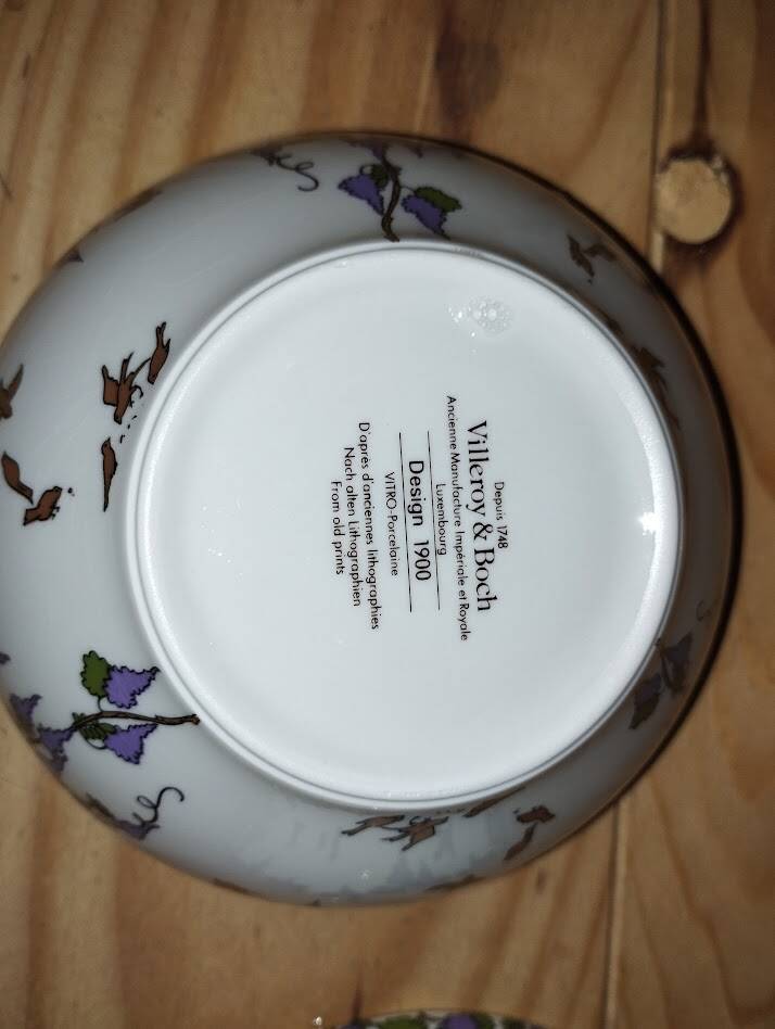 Pair of Villeroy & Boch bowls – Floral decoration – Perfect condition