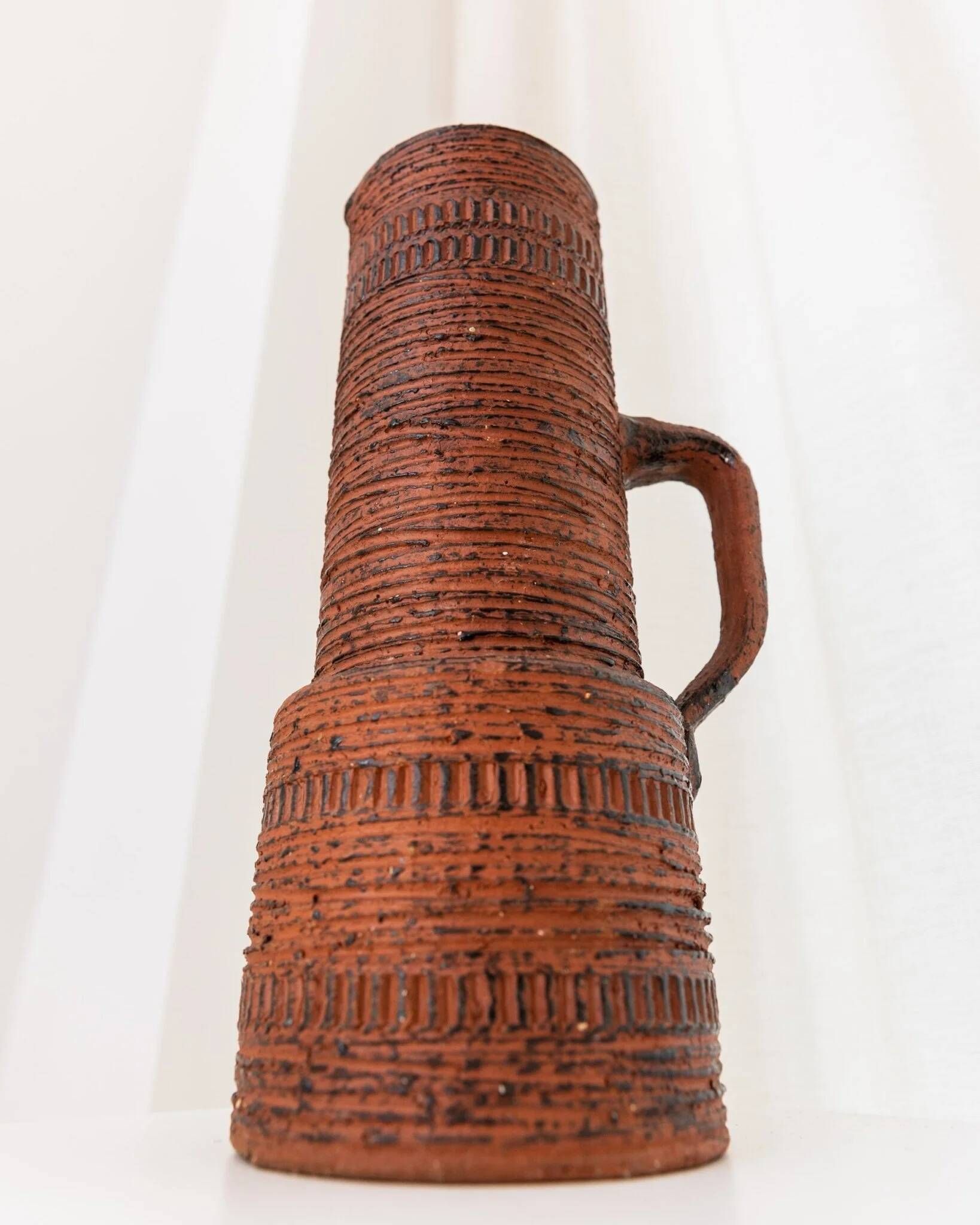 XL Mid-Century Brutalist Chamotte Vase in earthy red-brown ceramic by Spara Keramik, Germany 1960s