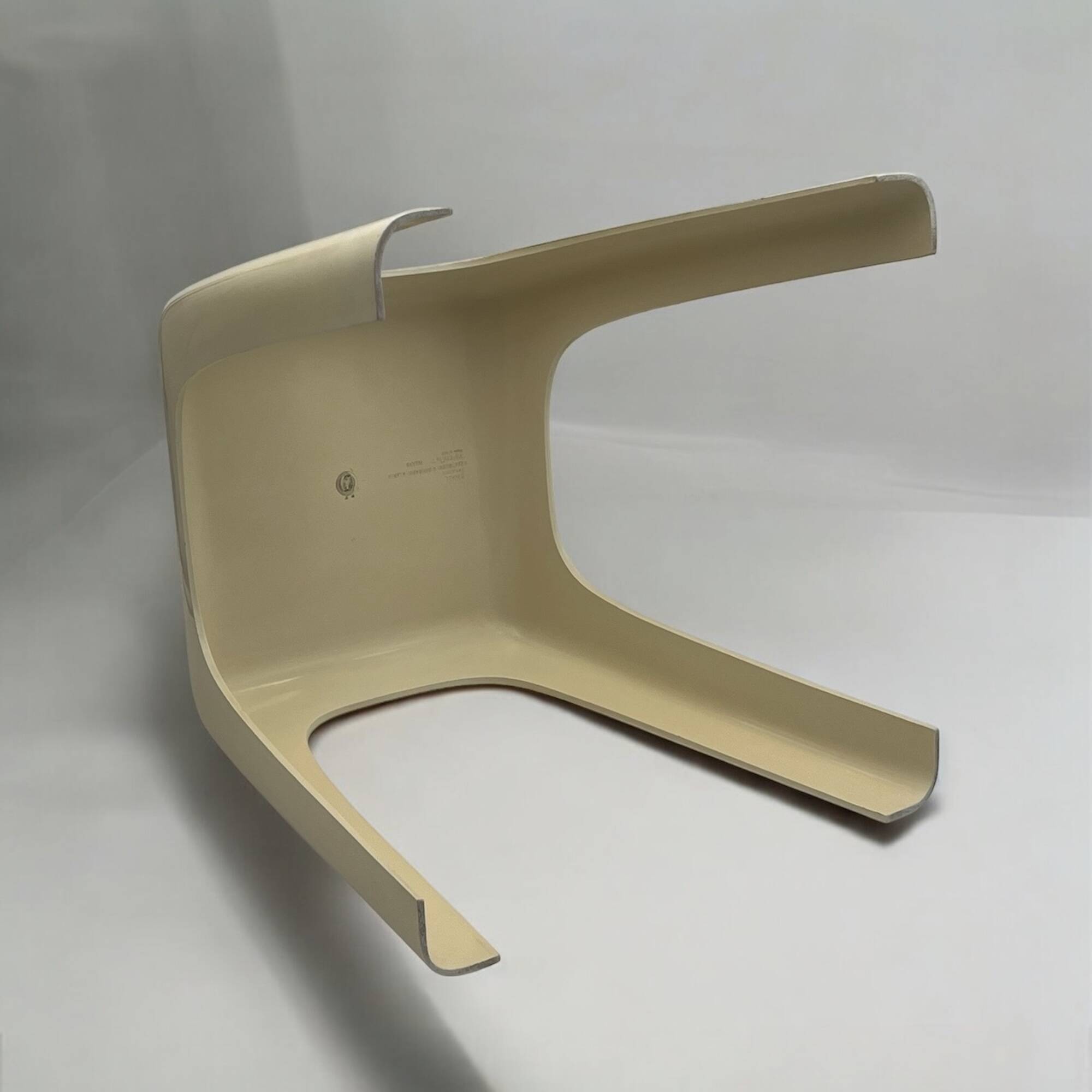 Pair of "SMALL" plastic stools or tables by Castiglioni and Gaviraghi for Valenti Milano, 1980s