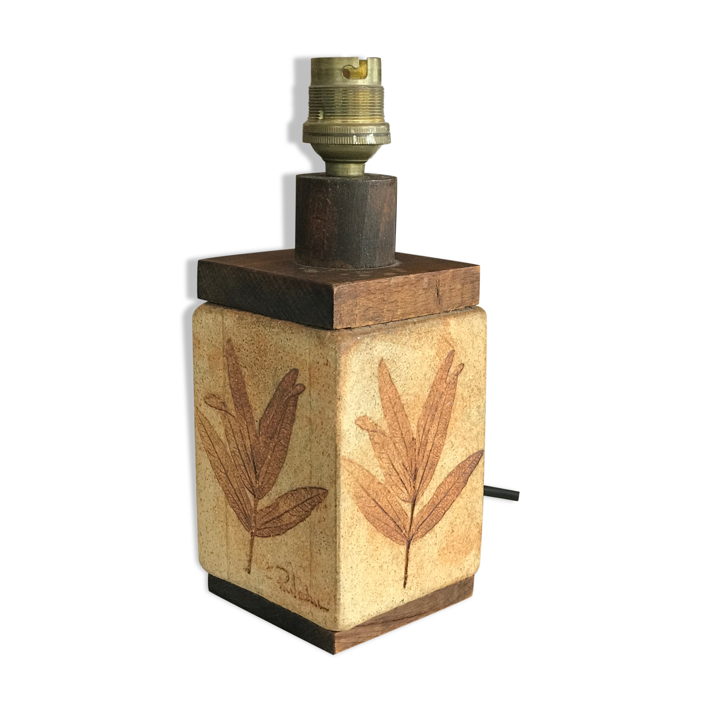 Leduc sandstone lamp