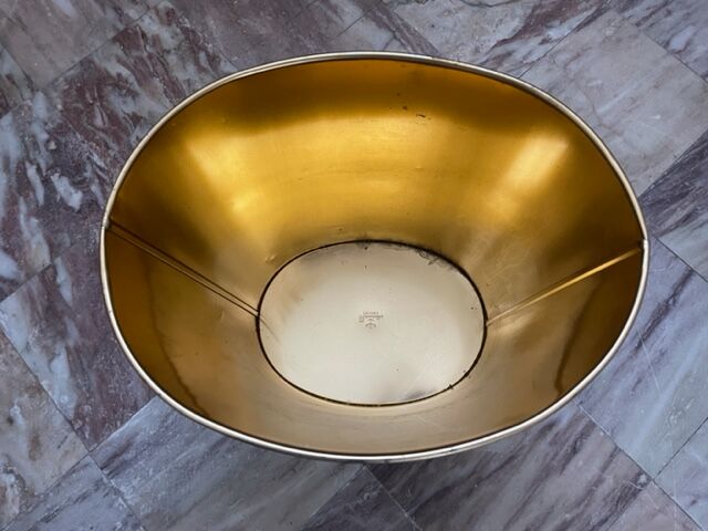 Massilly silkscreened sheet metal paper basket