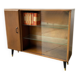 Bibliothèque vintage du milieu du siècle avec portes coulissantes en verre par Turnidg