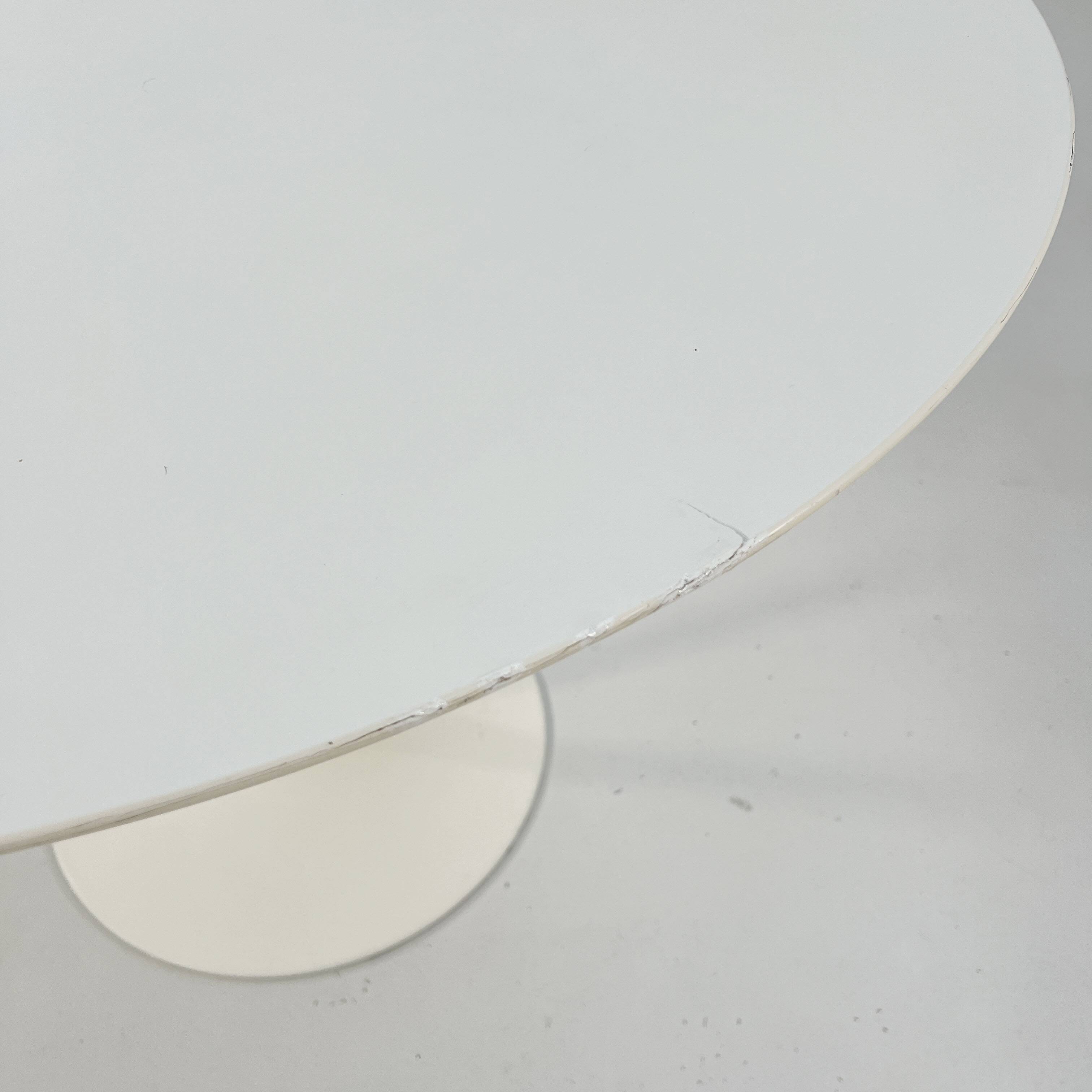 Tulip laminated table 107 cm by Eero Saarinen for Knoll, 1970
