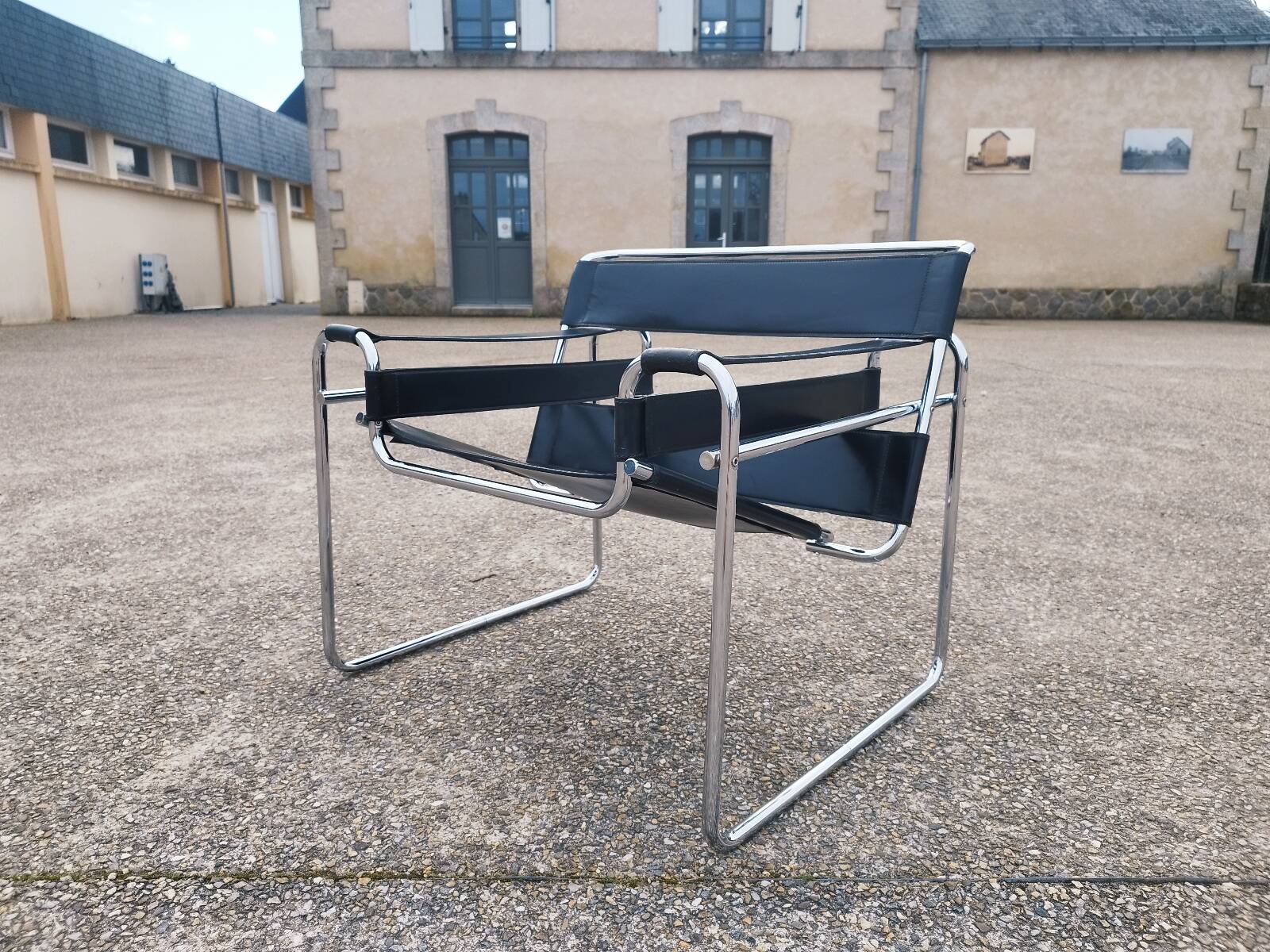 B3 Wassily armchair by Marcel Breuer design