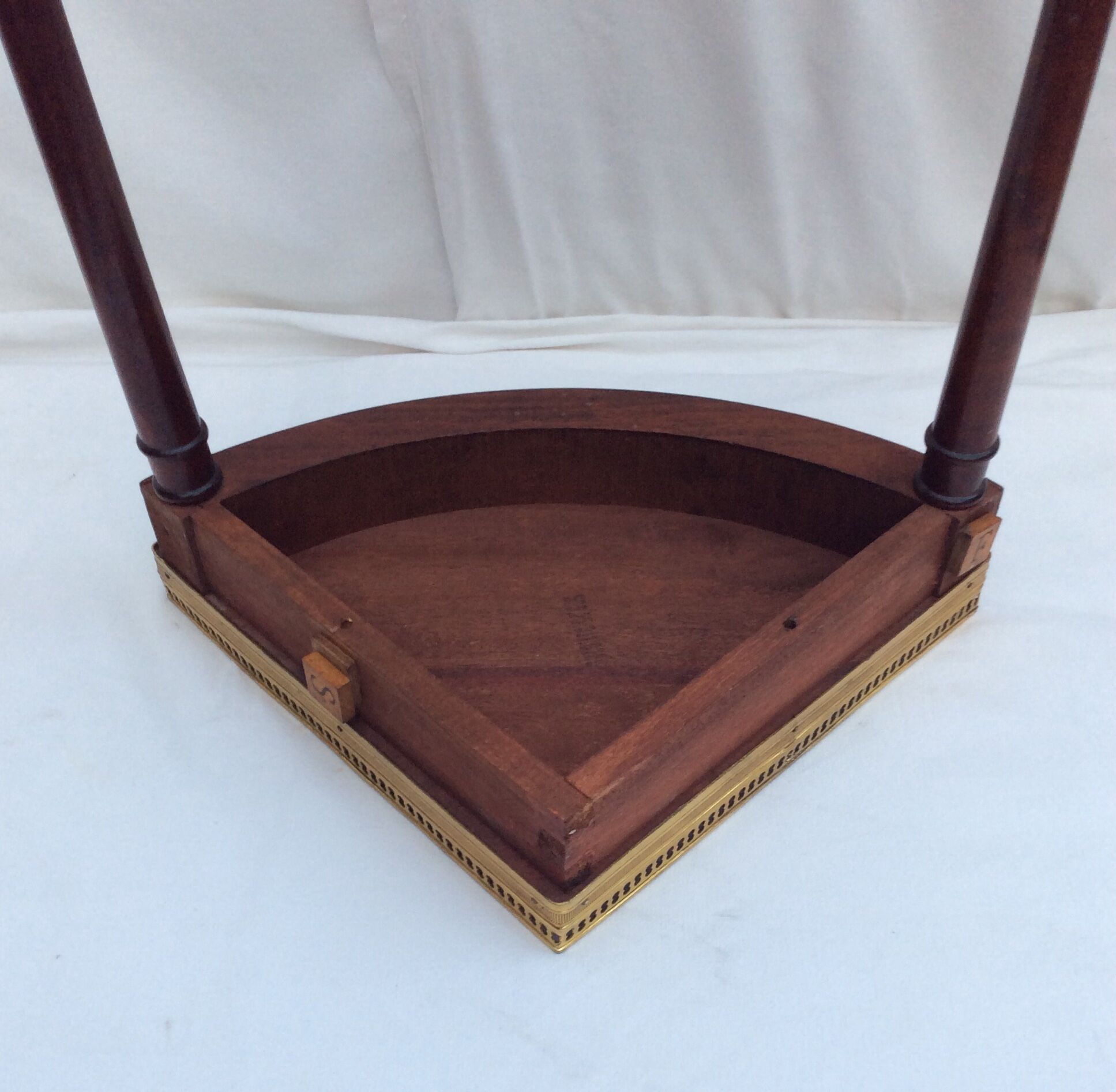 Brass wood and bronze angle console chiseled