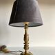 Lampe en laiton massif et velours