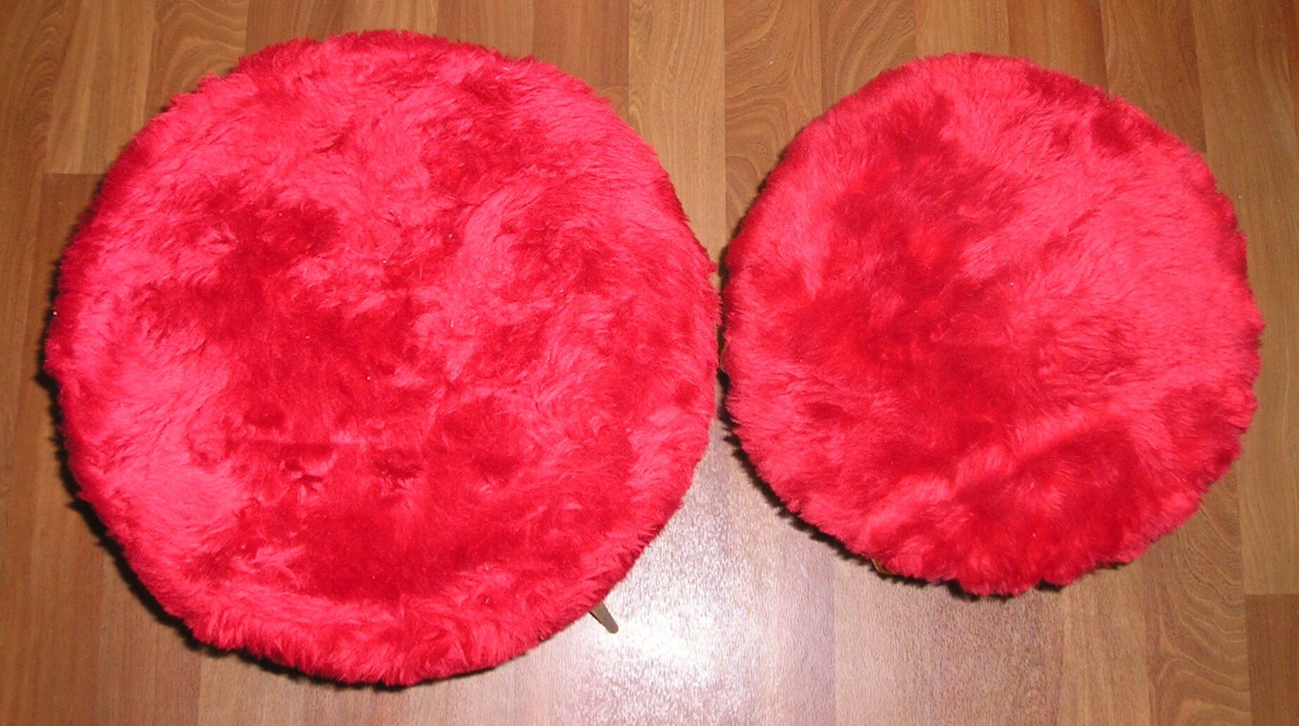 Set of 2 Pelfran chairs and 2 stools, red moumoute 1970