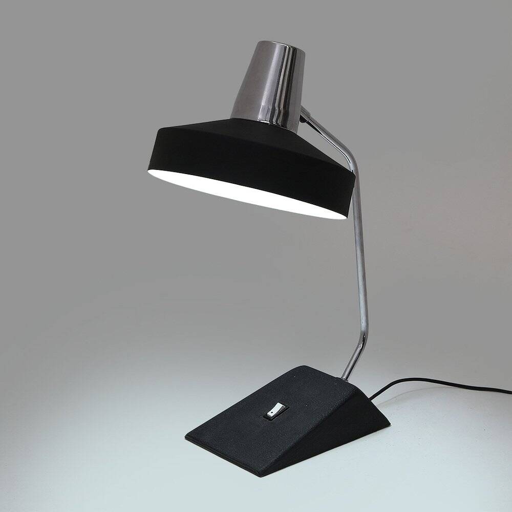 Table lamp in chrome metal and painted black by Seminara, 1960s.