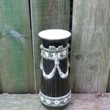 Art Nouveau vase in slip De Bruyn Fives Lille