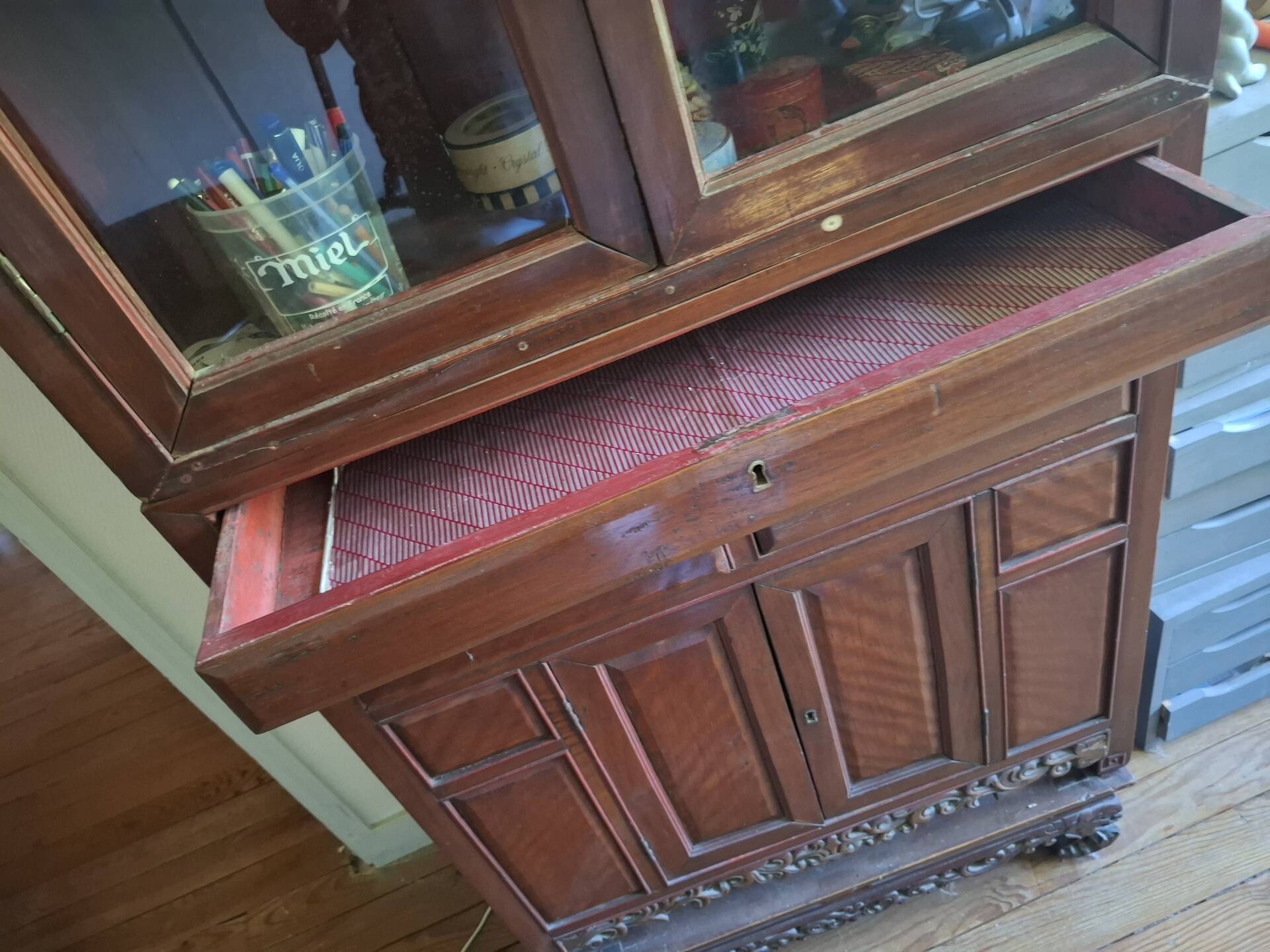 Chinese display cabinet