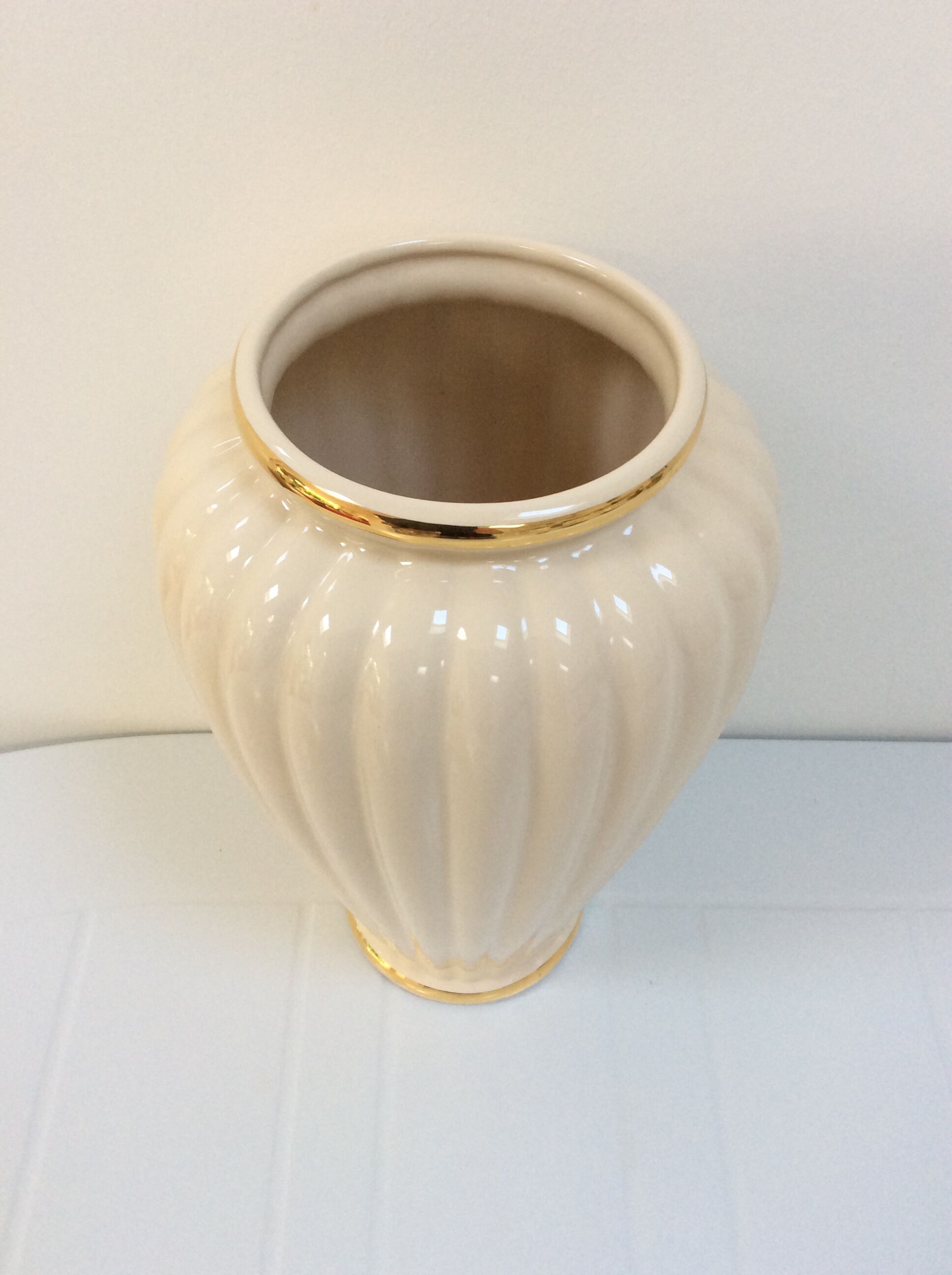 Elegant vase of the 1970s