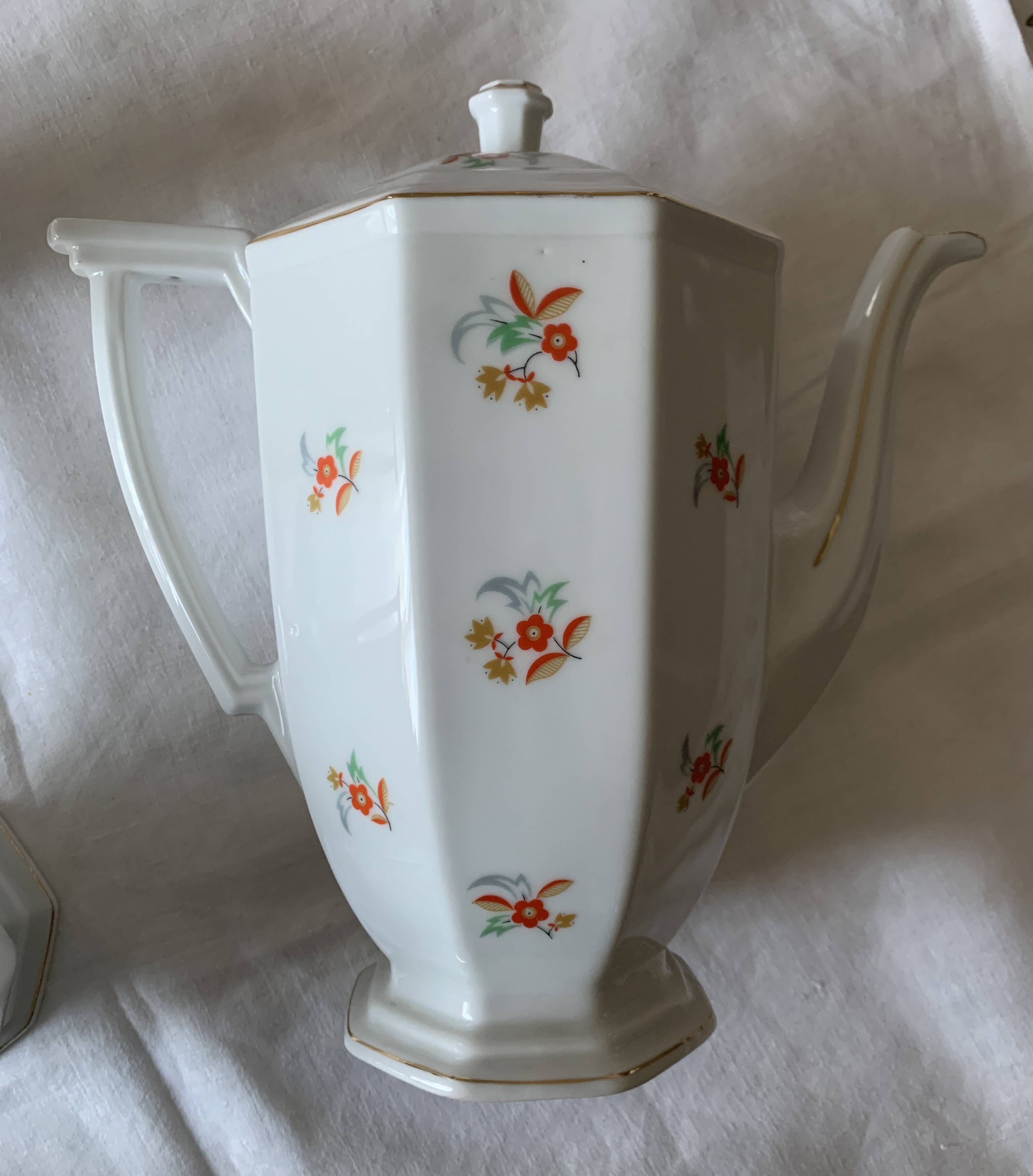 Epiag DF porcelain coffee service