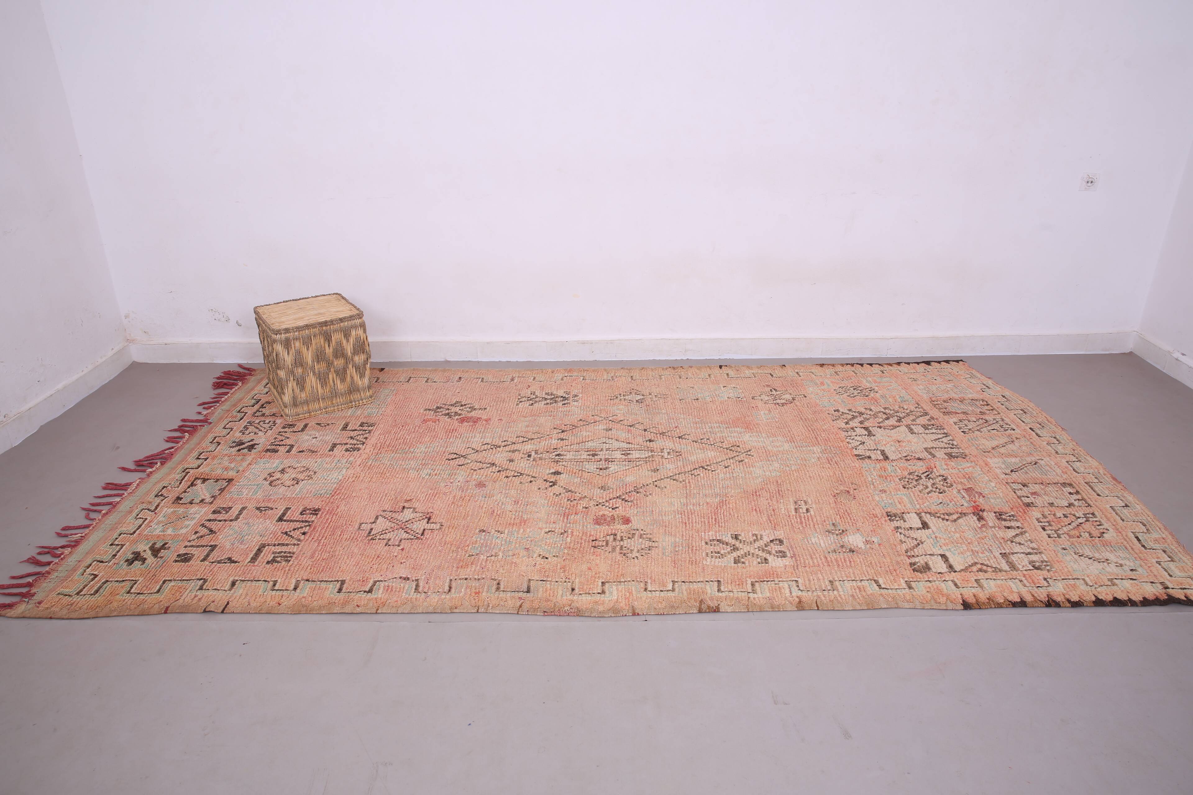 Pink Vintage Moroccan Rug 180 x 344 cm - Berber Wool Rug - Handmade Rug