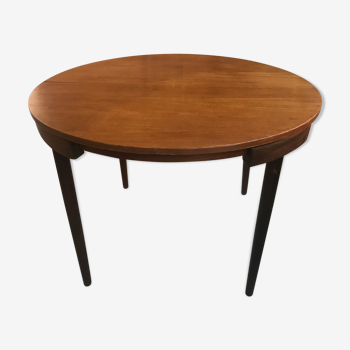 Table by Hans Olsen Frem Rojle