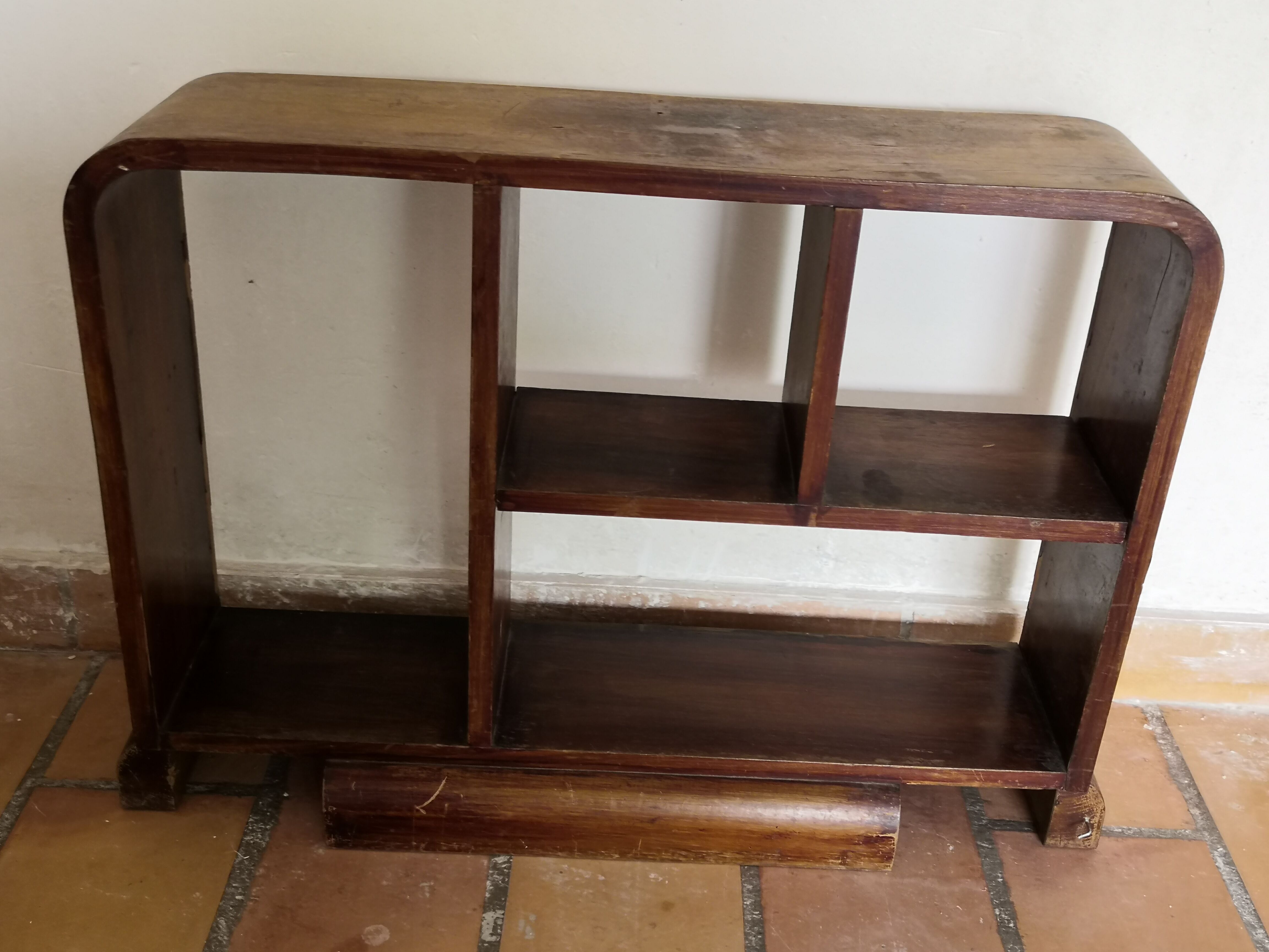 Art Deco shelf
