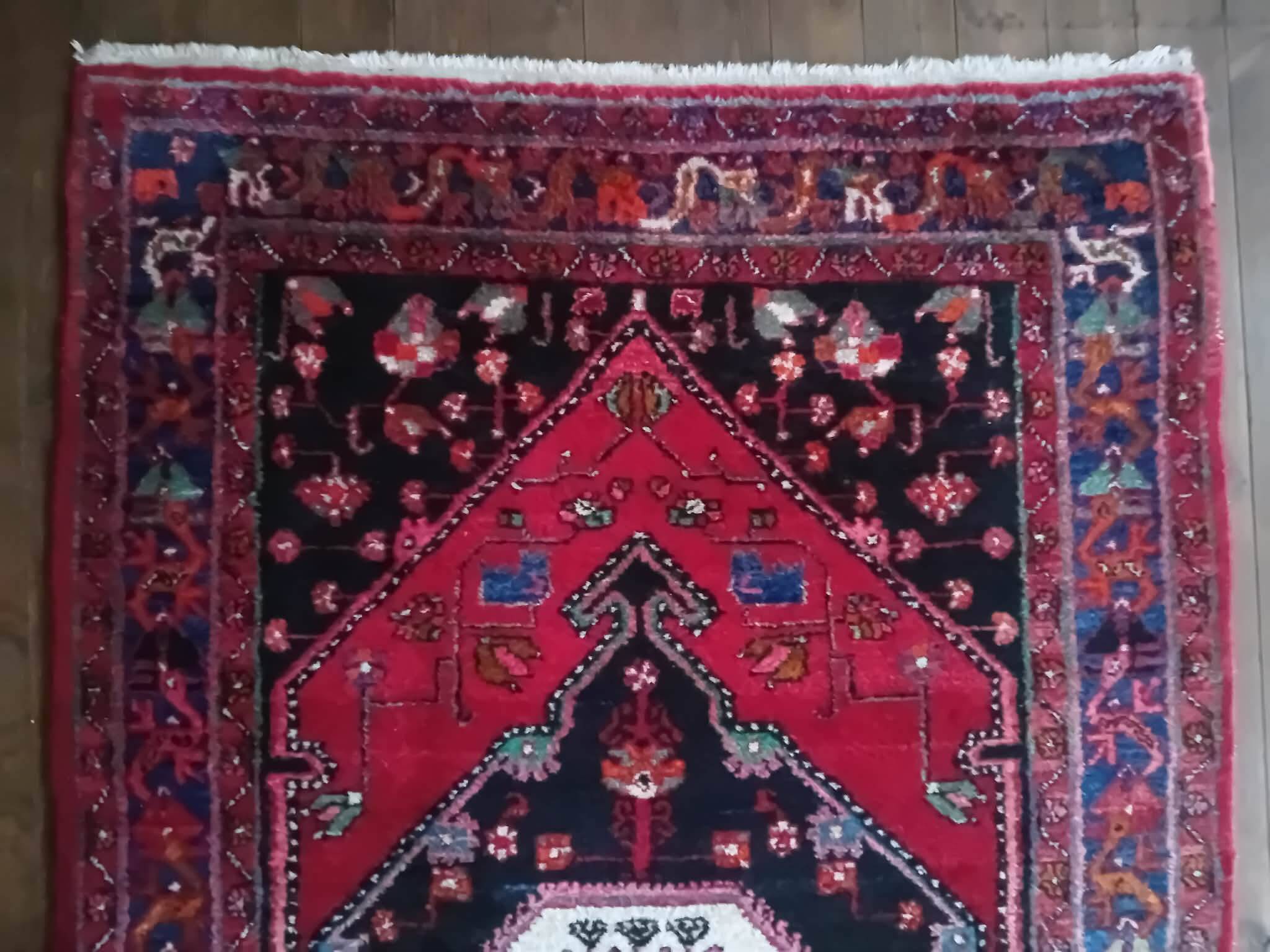 Handmade Persian Hamdan rug 235x140cm