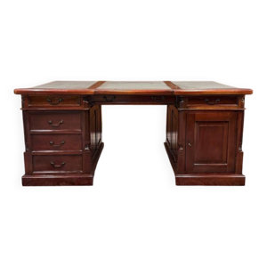 Bureau Chesterfield anglais classique