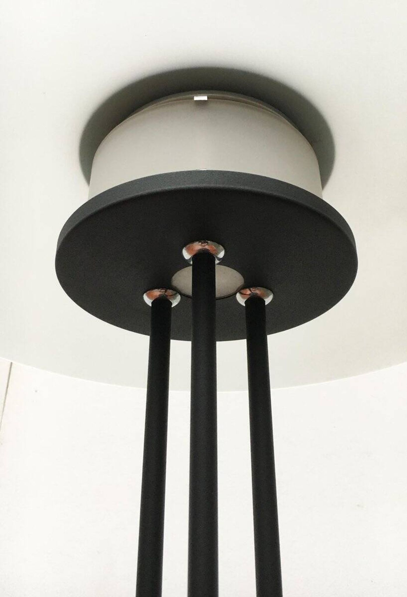 Lampe de table vintage postmoderne en verre et métal