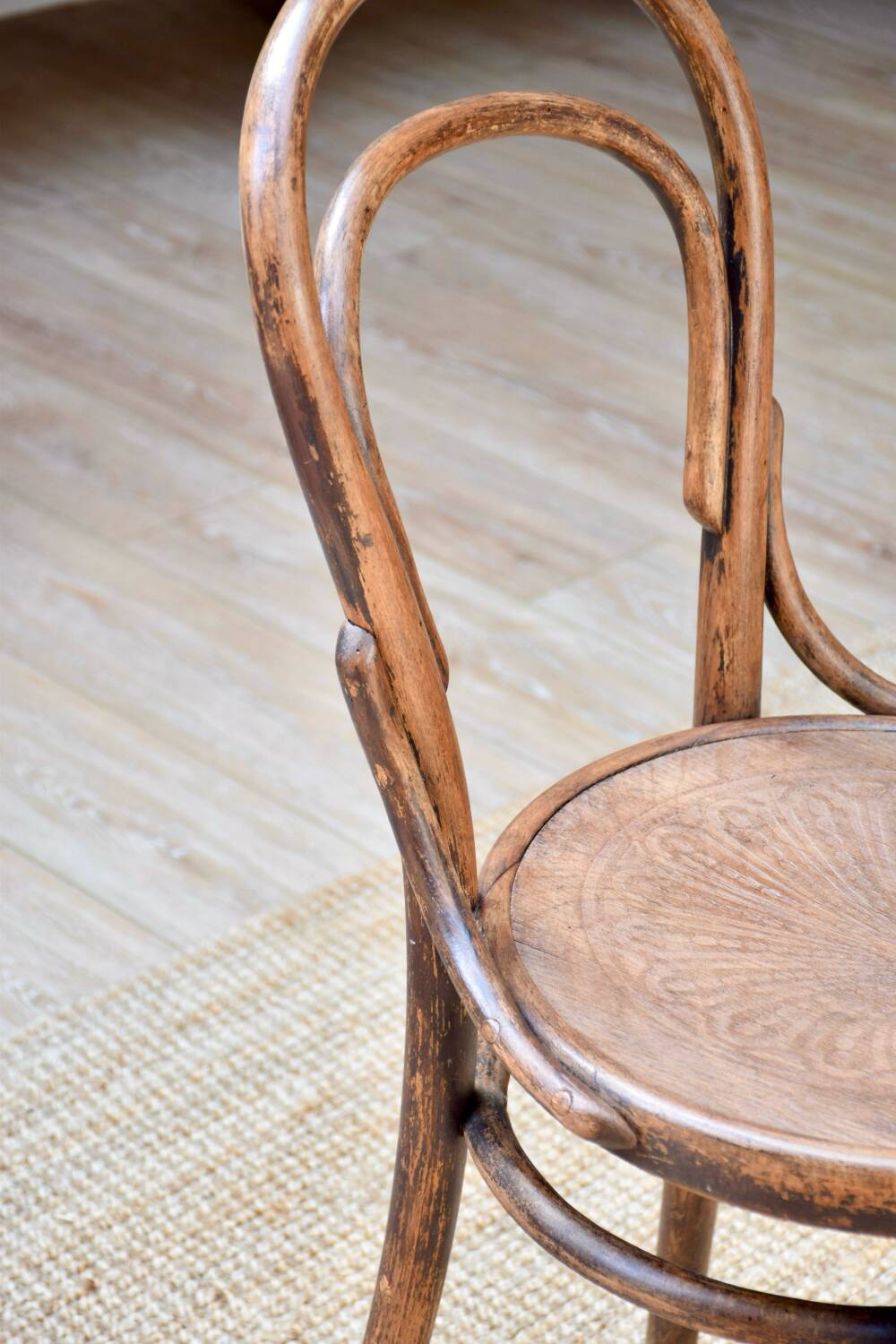 Thonet wooden bistro chairs n14 and n18