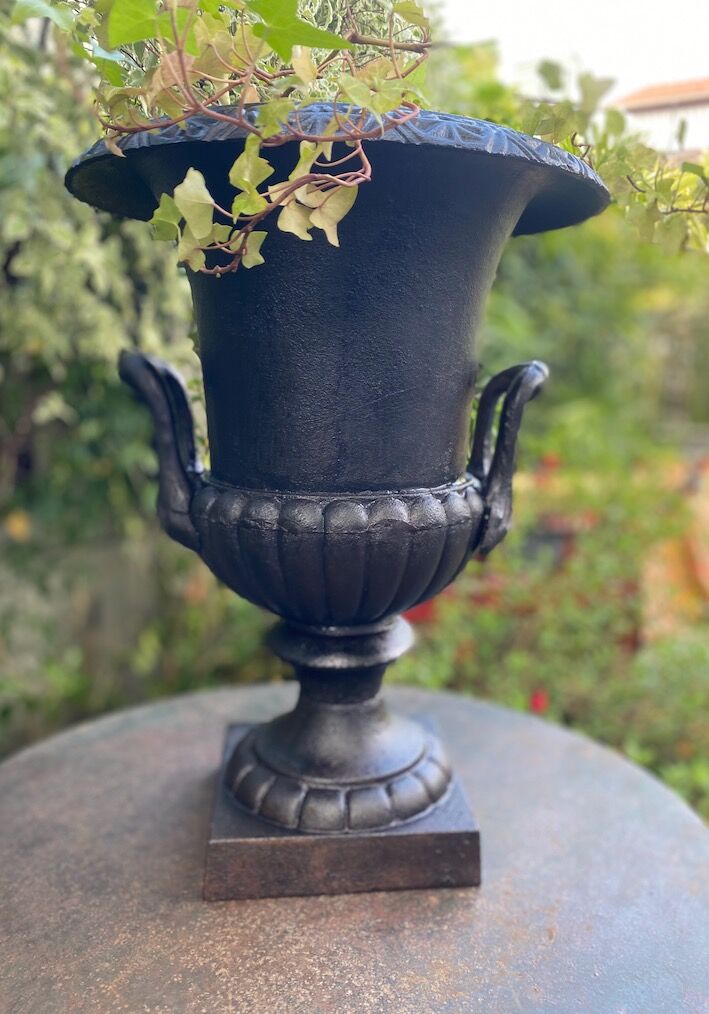 Medical vase 20th century