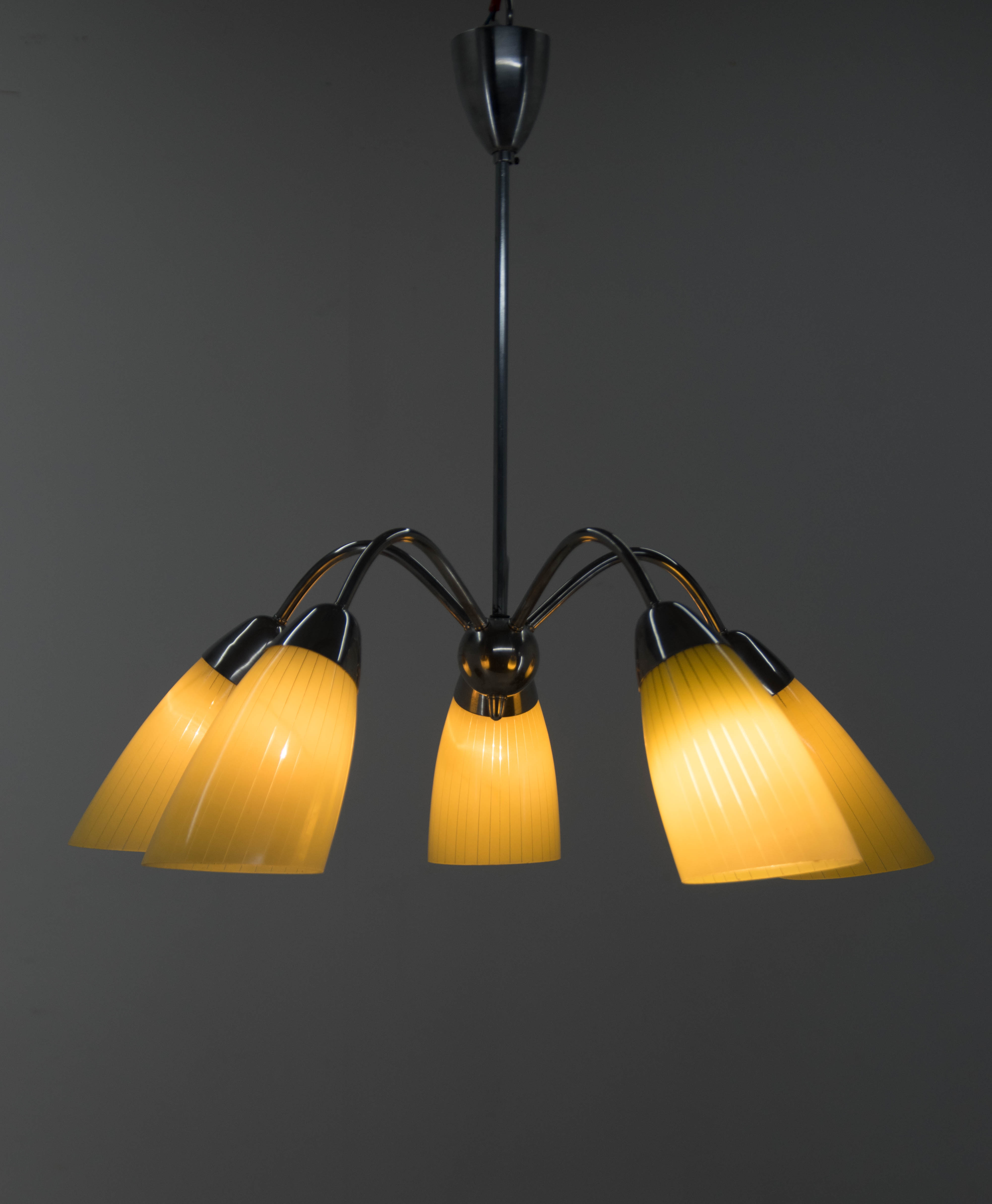Mid-century 5-flamming chandelier, 1950s