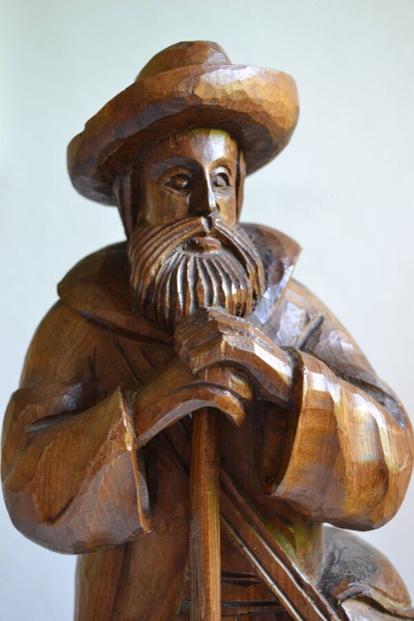 Grande sculpture bois d'un homme avec sa pelle à grain 52 cm