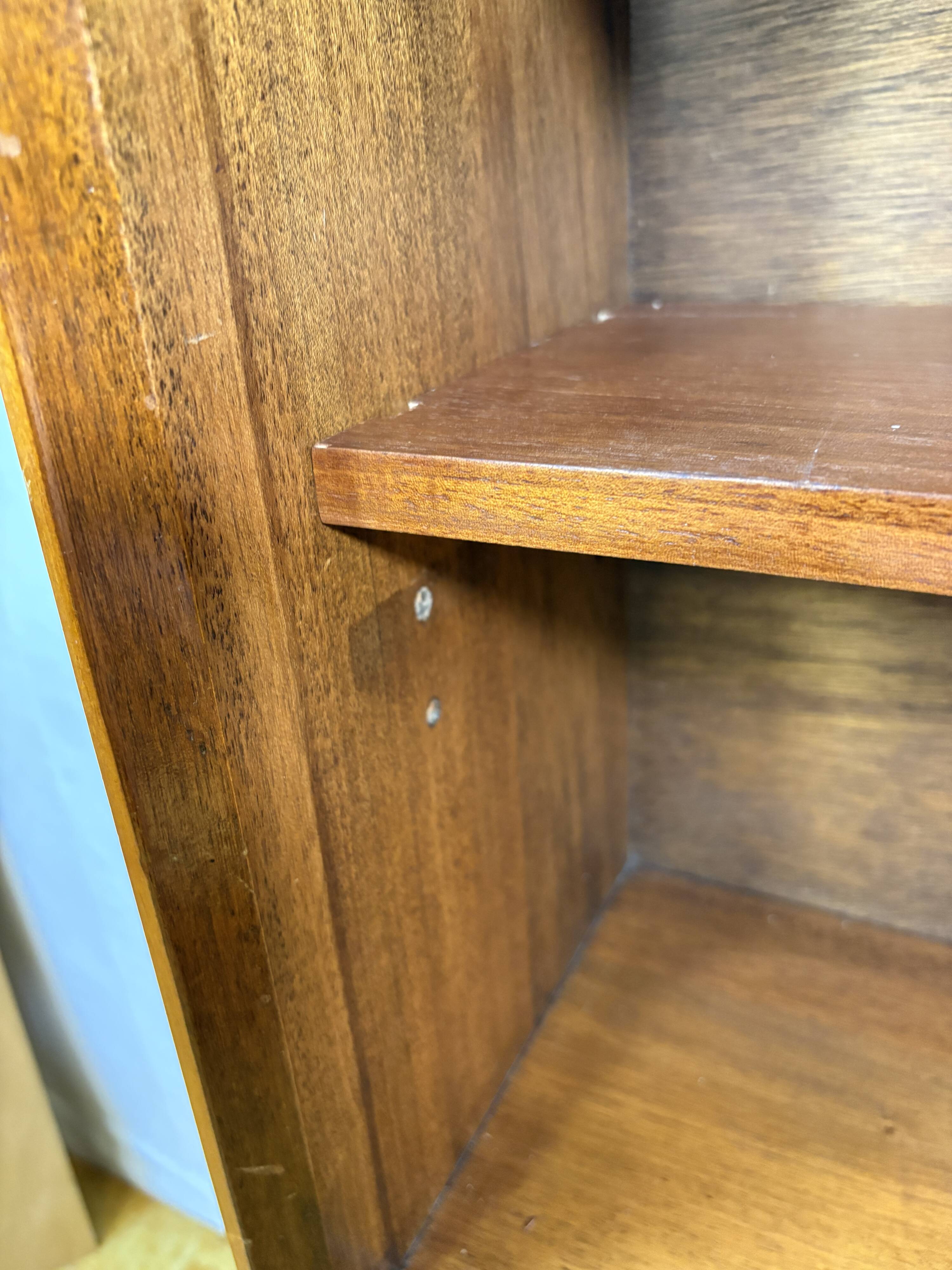 Bibliothèque vintage rétro en teck style milieu du siècle par Herbert E. Gibbs 1960 Slim •