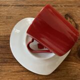 Coffee cups/saucers