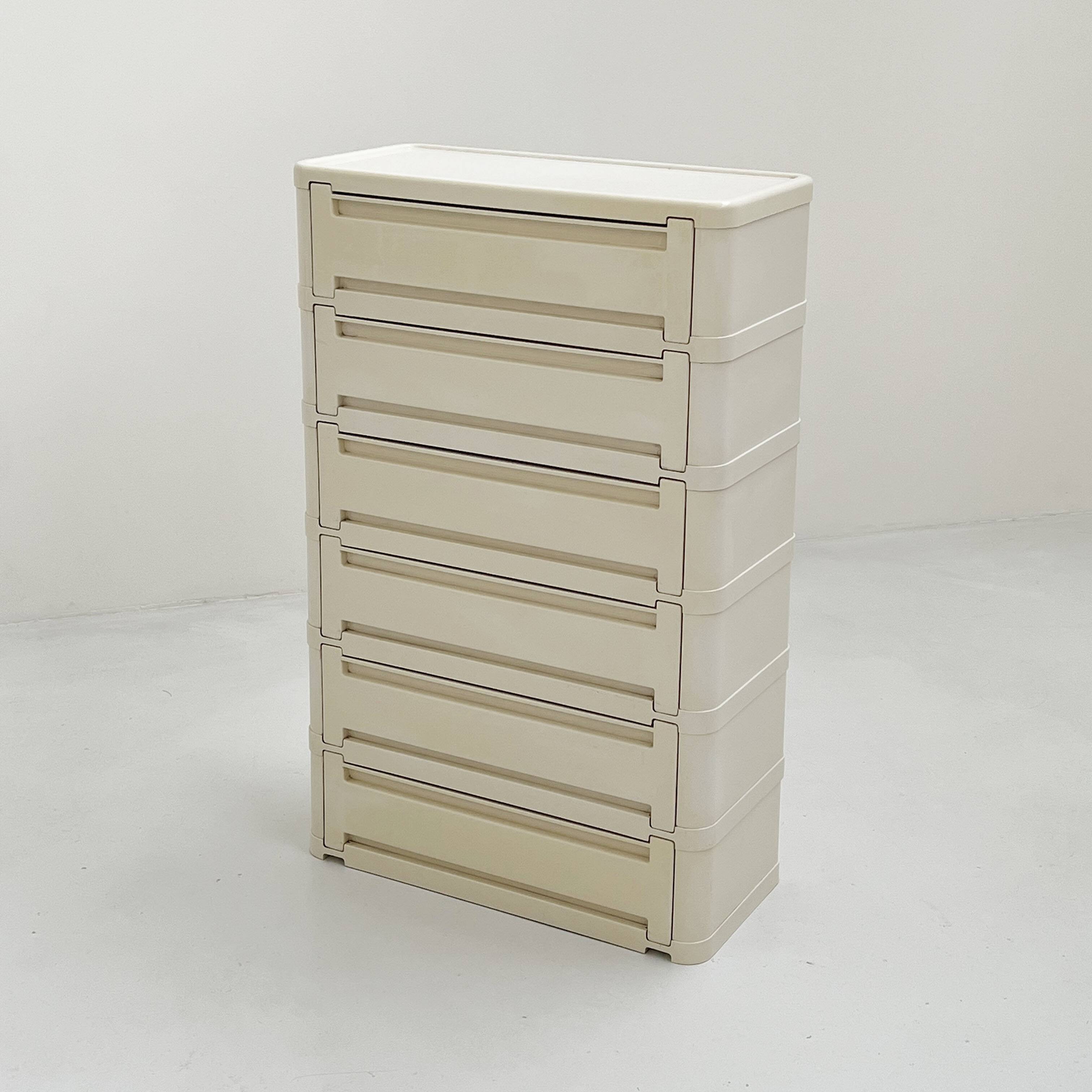 Cabinet blanc modèle “4964” par olaf von bohr pour kartell, 1970