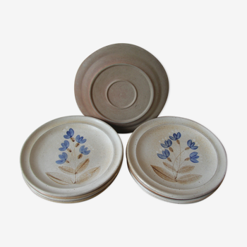 Service de 9 anciennes assiettes plates en grès du Marais décor fleurs bleues cuisine campagne