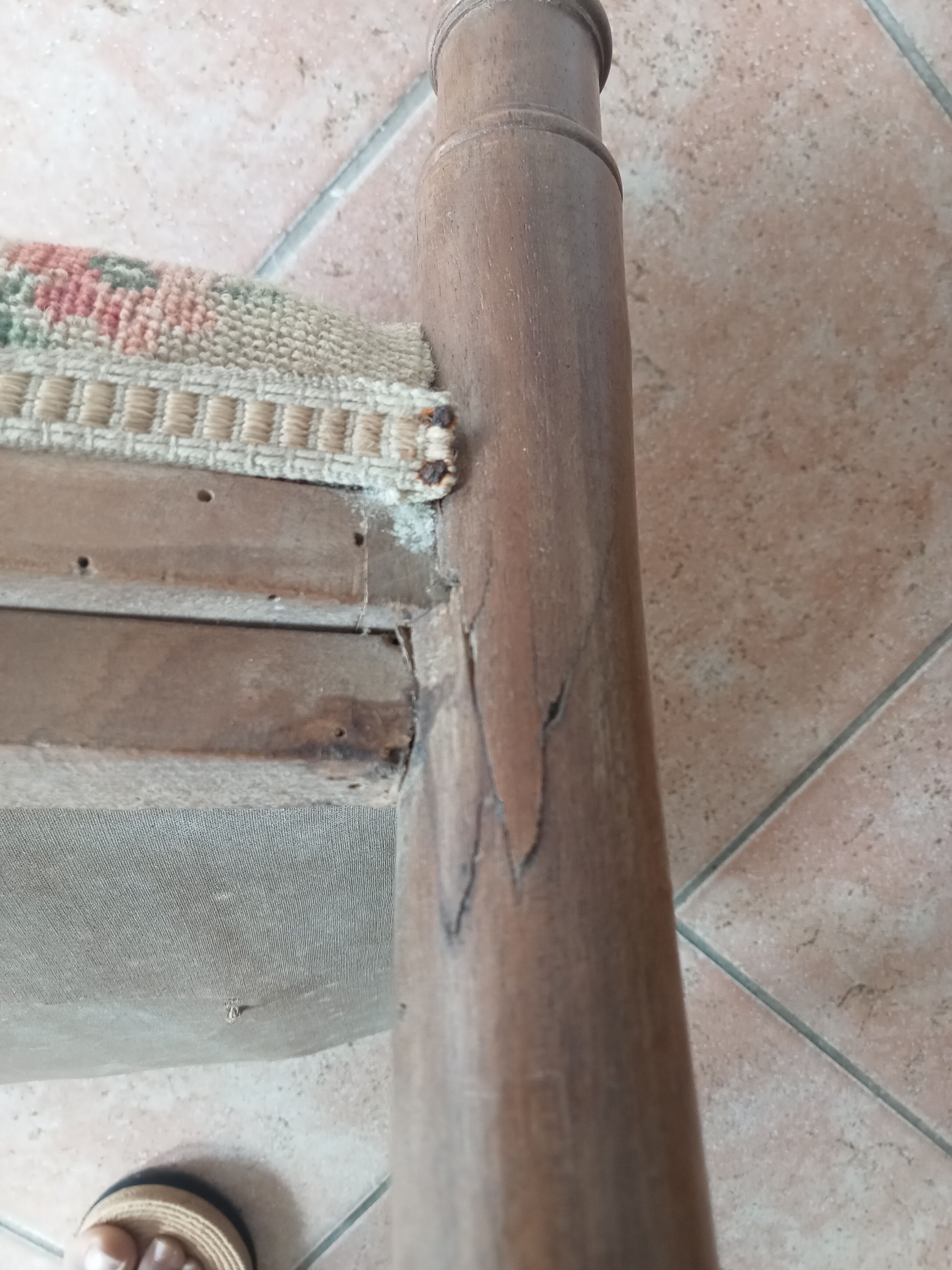 Paire de chaises de salon