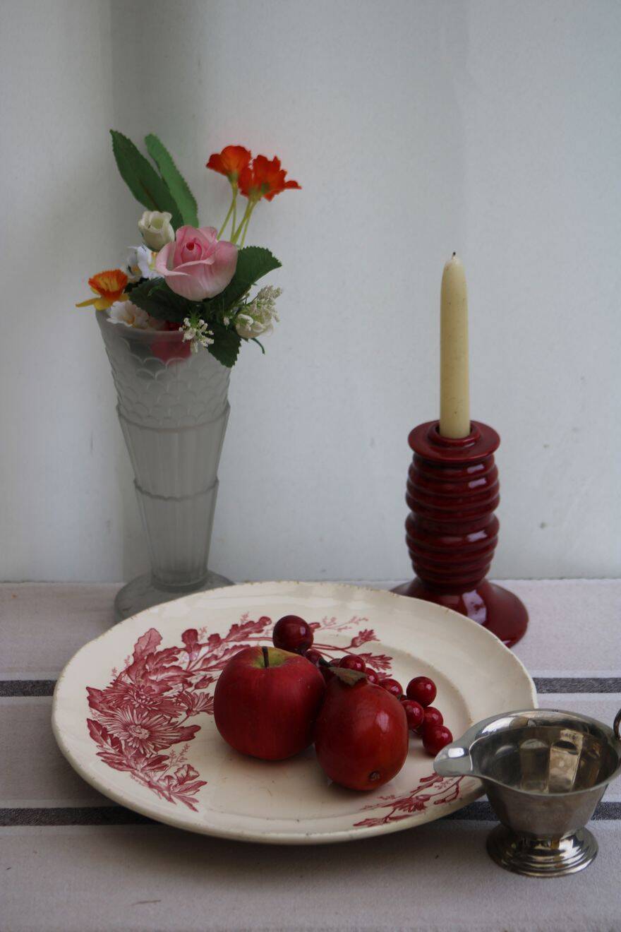 Ceramic serving dish made of ironstone