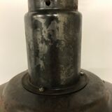 Lampe industrielle avec verre opalin, années 1960