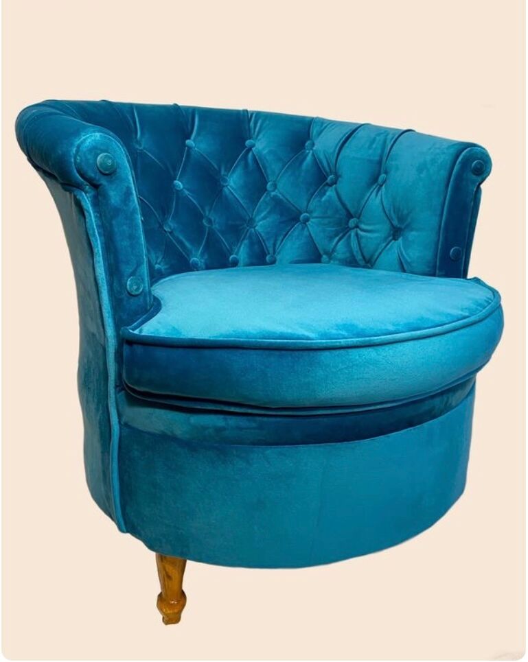 Upholstered toad armchair